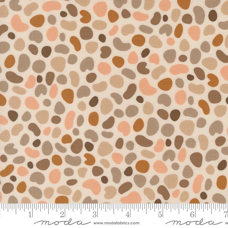 Wildly Cute Safari Stone Pearl - Quilt Fabric, zoomed in. Select this picture to zoom back out.