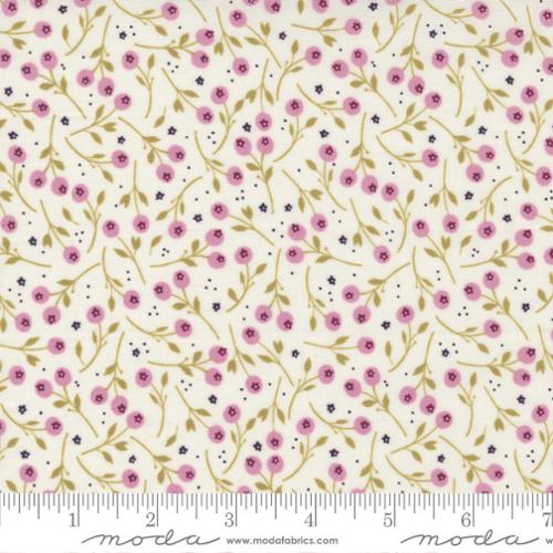 Wild Meadow Porcelain - Berry Fields Berry - Quilt Fabric