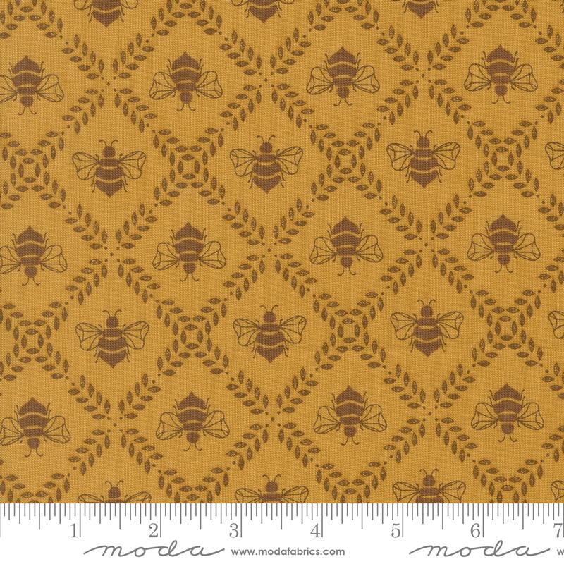 Sun Drenched Bee Golden - Quilt Fabric