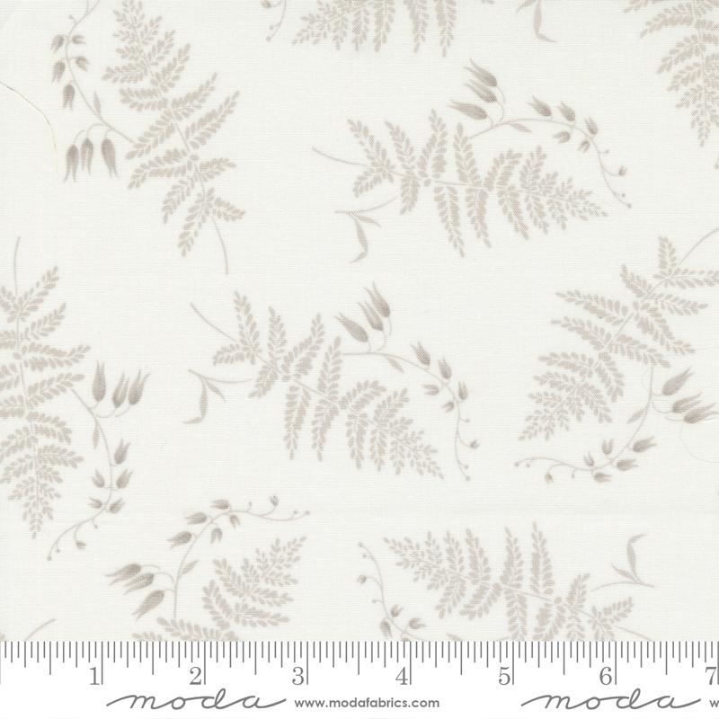 Honeybloom Milk - Quilt Fabric