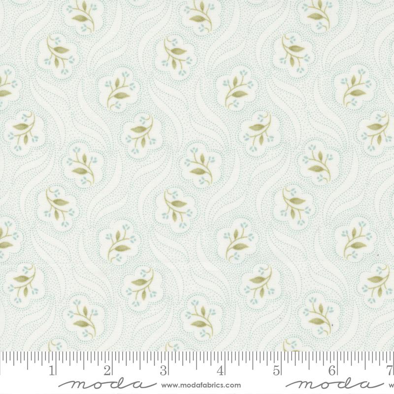 Honeybloom Milk - Quilt Fabric