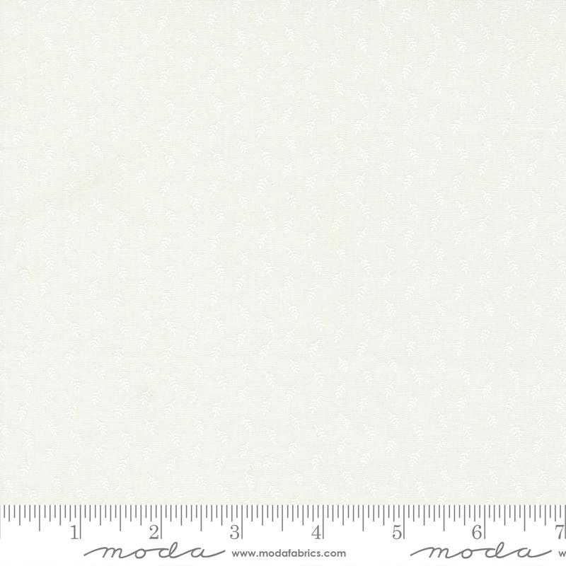 Honeybloom Milk White - Quilt Fabric