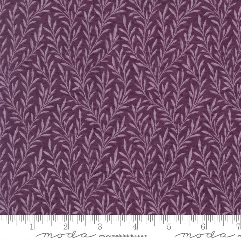 Collections Essence Leaf Plum - Quilt Fabric