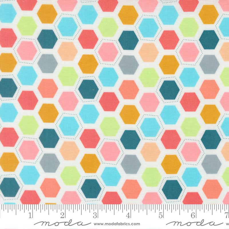 Honeyed Horizon Honeycomb Cloud - Quilt Fabric