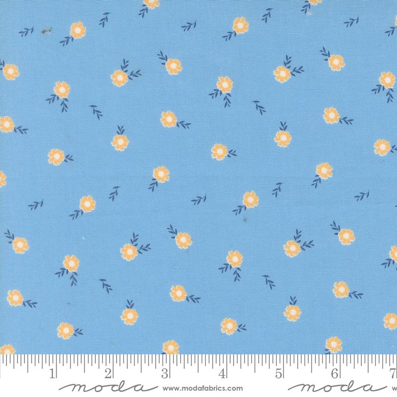 Catching Sunshine Floral Skylight - Quilt Fabric, zoomed in. Select this picture to zoom back out.