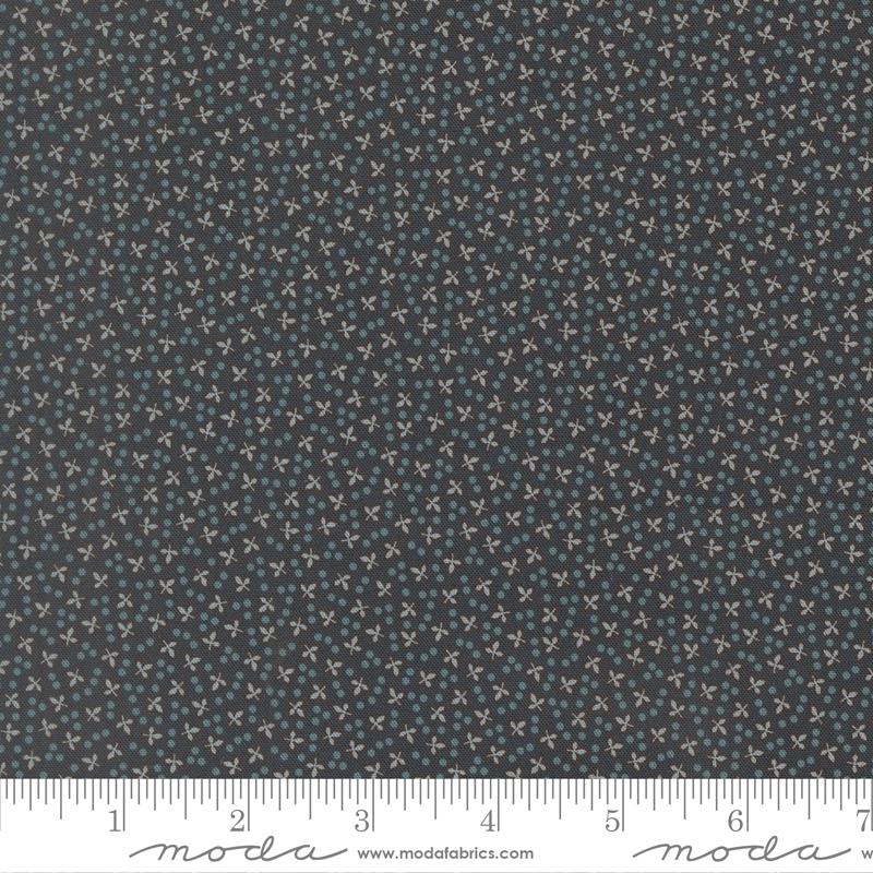 Miss Mollie Dotted Indigo - Quilt Fabric