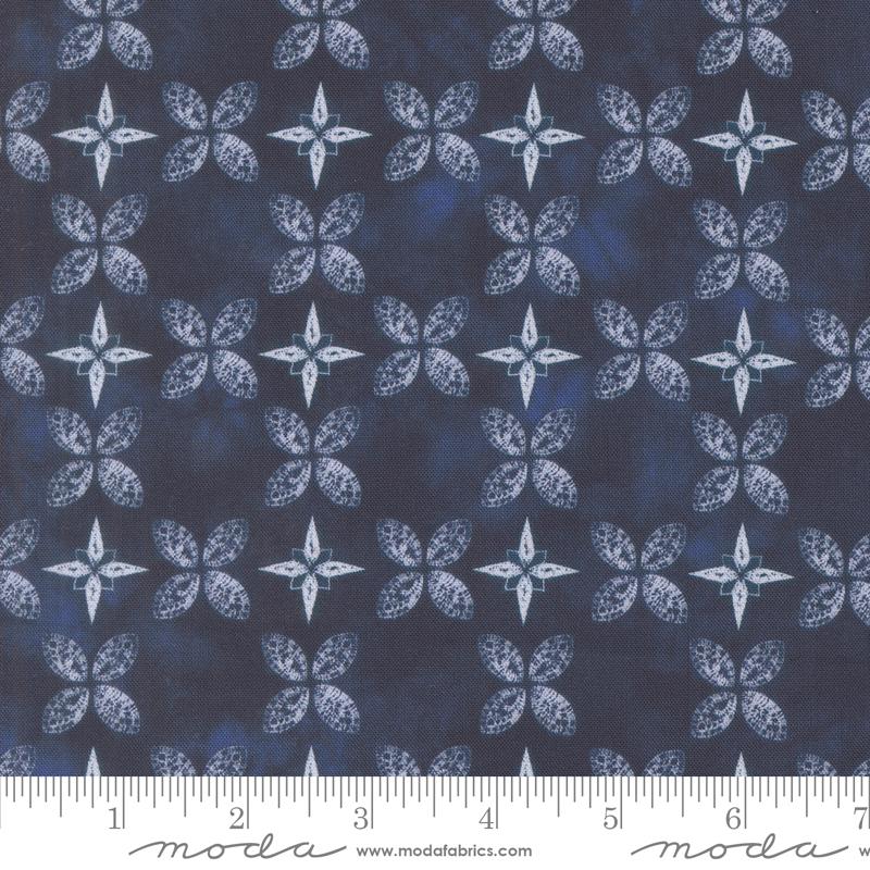 Winter Chill Flower Midnight - Quilt Fabric
