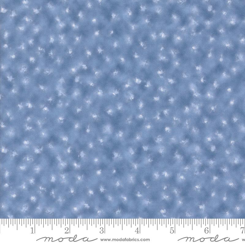 Winter Chill Dots Glacier - Quilt Fabric