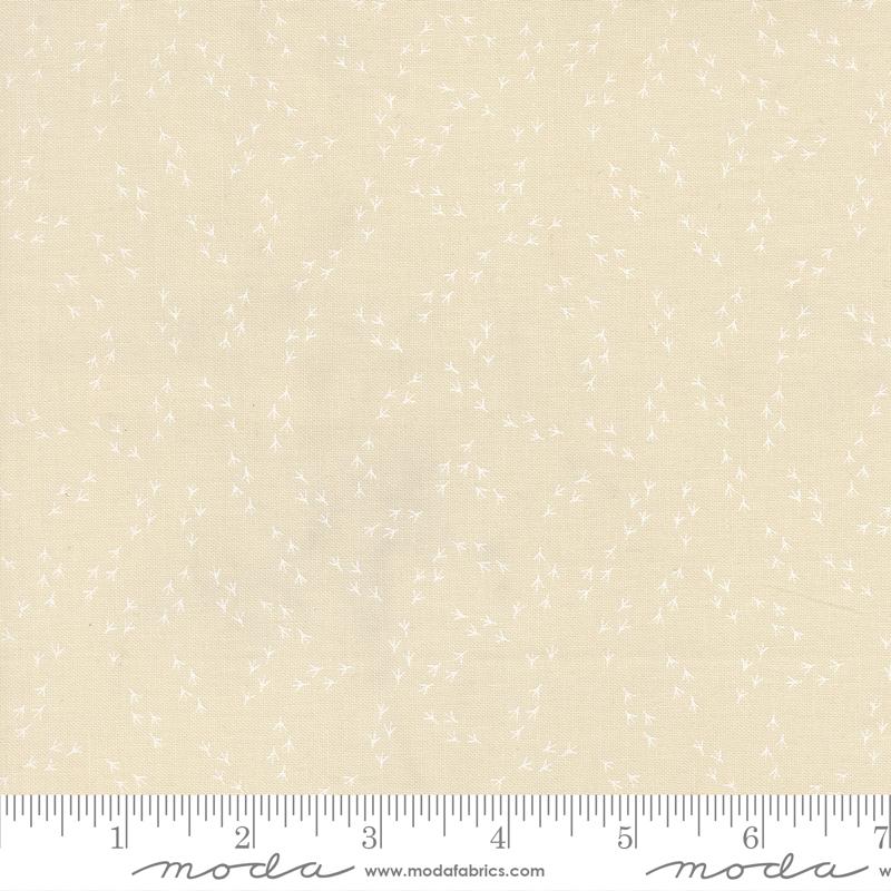 The Henhouse Path Cloud White - Quilt Fabric
