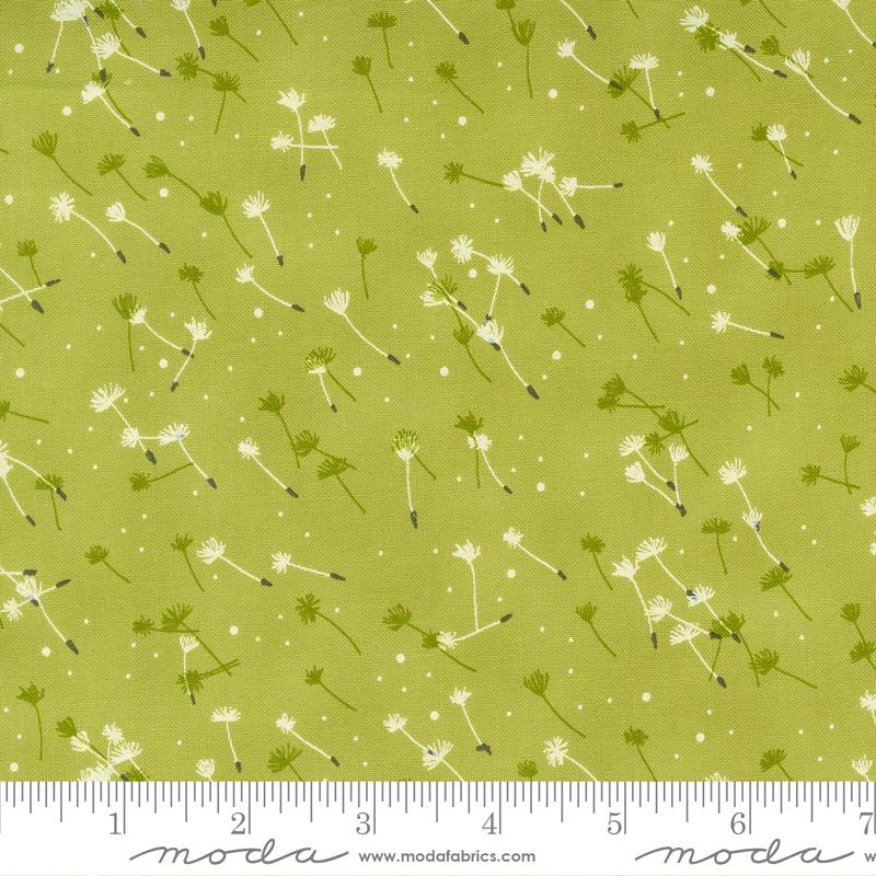 Flyaway Seeds Blenders - Grass - Quilt Fabric