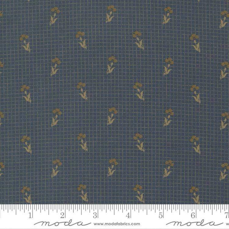 Garden Gatherings Hydrangea - Carnation - Quilt Fabric