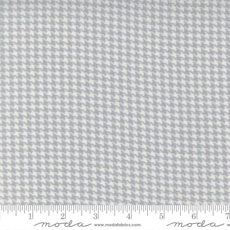 Autumn Gatherings Cloud - Houndstooth - Quilt Fabric