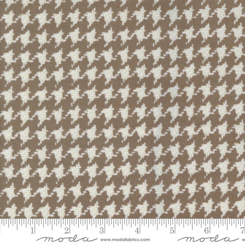 Farmhouse Flannel III Houndstooth - Cocoa - Quilt Fabric