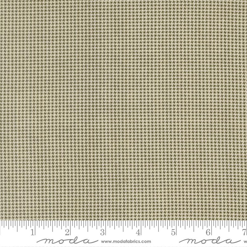 Joyful Gatherings II Houndstooth Evergreen - Quilt Fabric