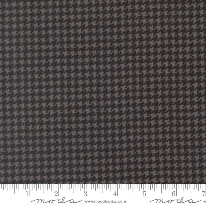 Flannel Gathering Basic Houndstooth Blackbird - Quilt Fabric