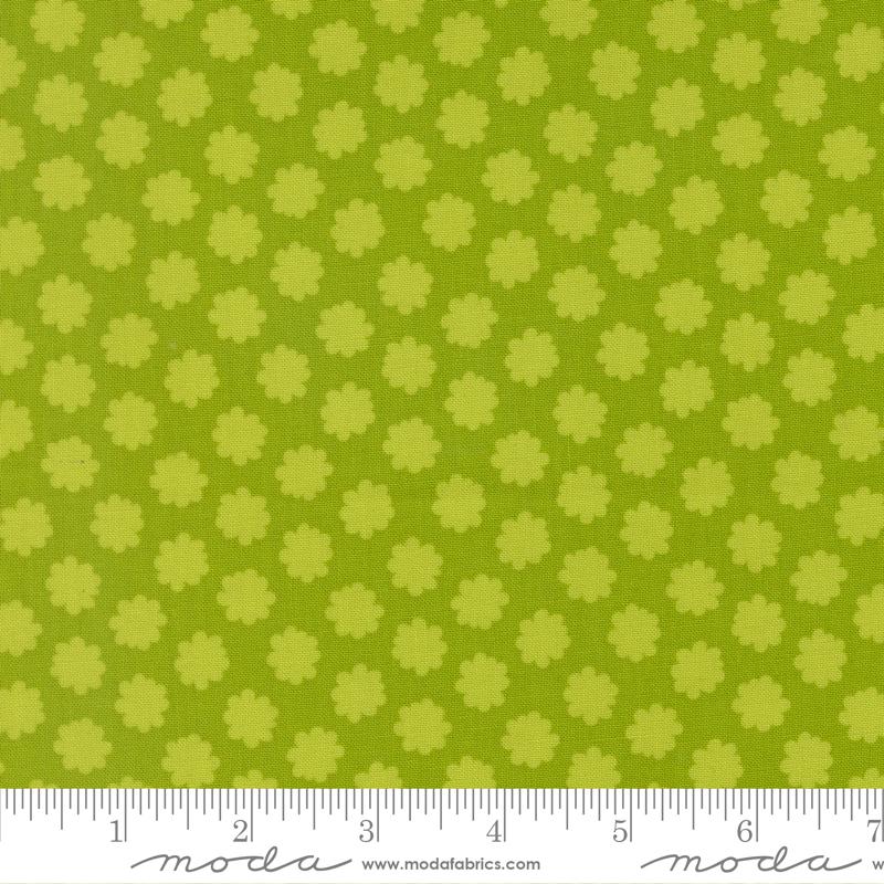 Scenery Puffball Lime - Quilt Fabric