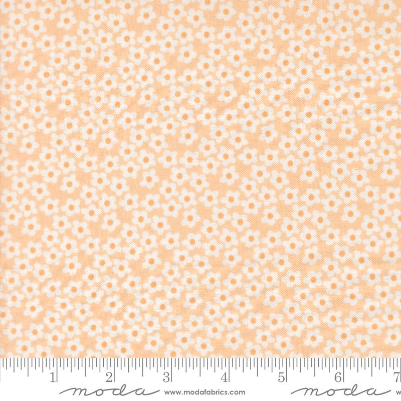 Popcorn Flowers Peach - Quilt Fabric, zoomed in. Select this picture to zoom back out.