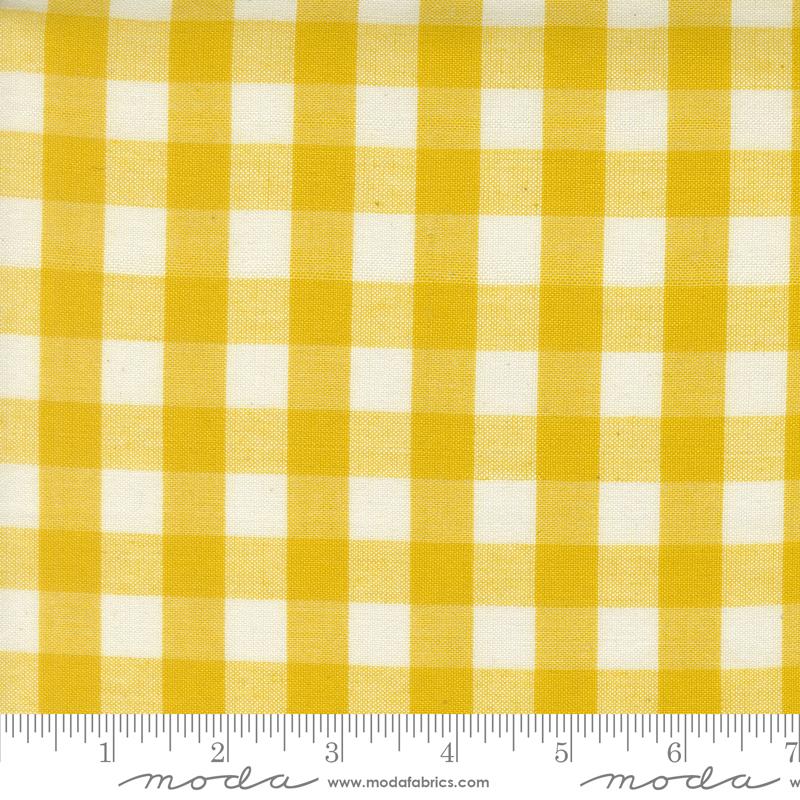 Popcorn Wovens Gingham Lemon - Quilt Fabric, zoomed in. Select this picture to zoom back out.