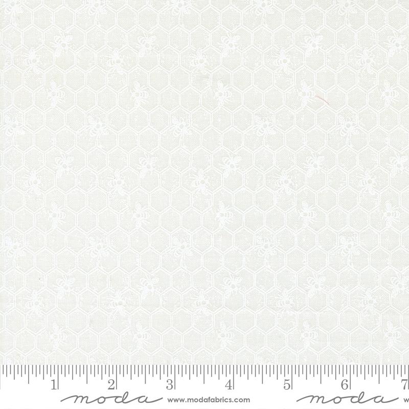 Wild Honey Honey Daisy White - Quilt Fabric
