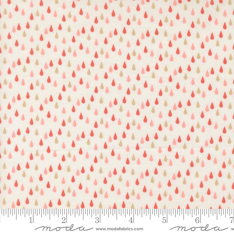 Garden Glam Raindrops Cream - Quilt Fabric, zoomed in. Select this picture to zoom back out.