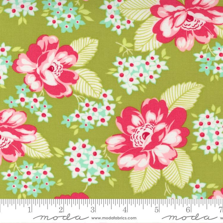 One Fine Day Green - Sunnyside Focal Vintage Roses - Fabric