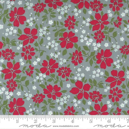 Merry Little Christmas Silver - Winterberry - Quilt Fabric