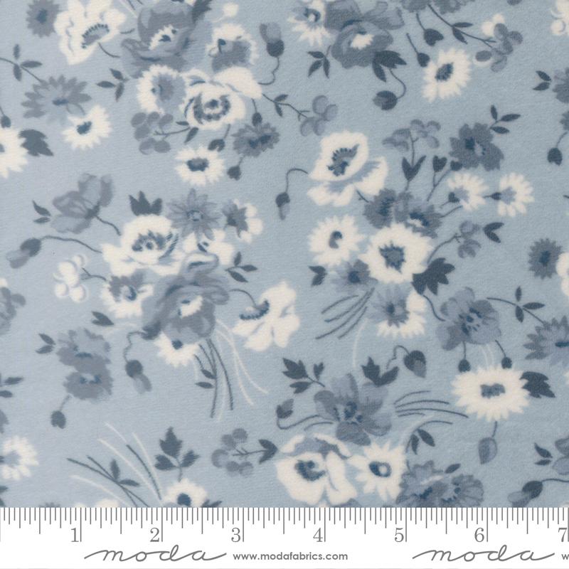 Nantucket Summer Quilting Cuddle Light Blue - Quilt Fabric