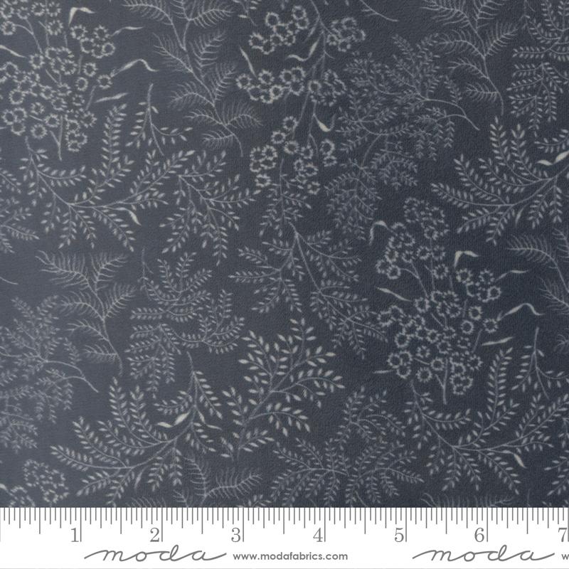 Nantucket Summer Quitling Cuddle Navy - Quilt Fabric