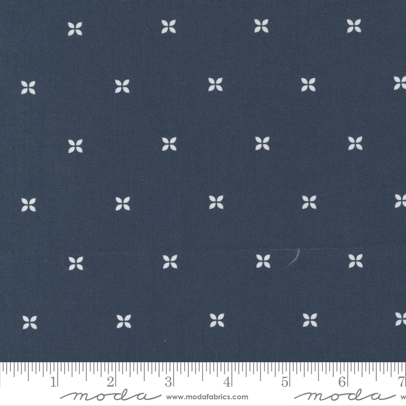 Sunnyside Nesting Navy - Quilt Fabric