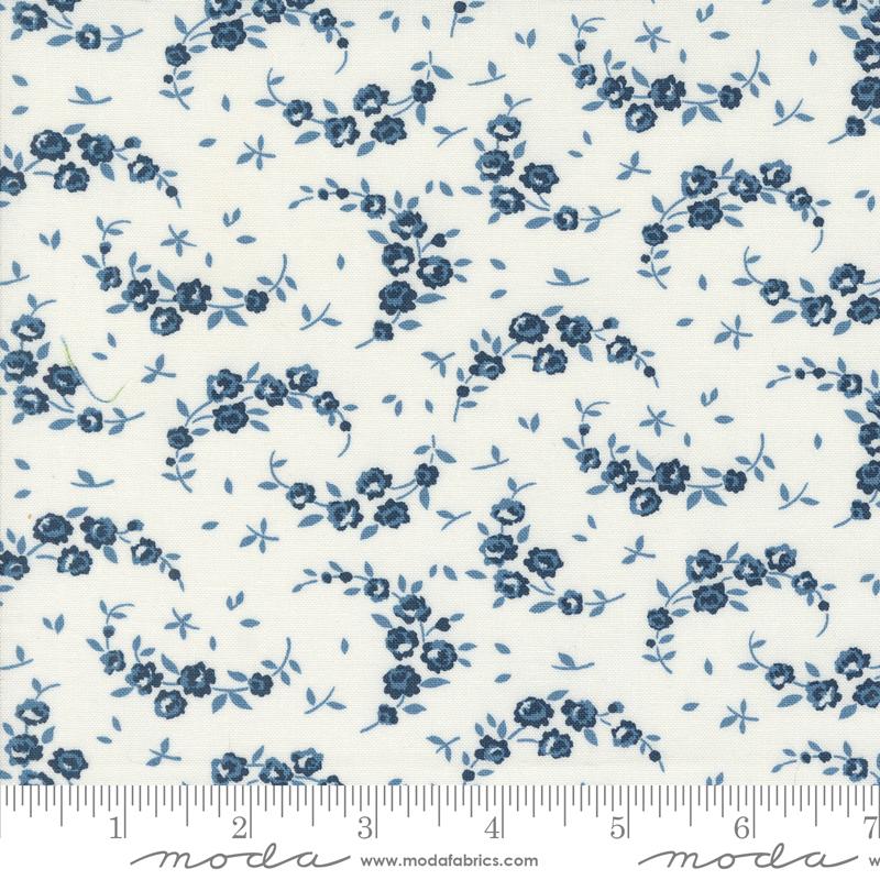Shoreline Cream Navy - Quilt Fabric