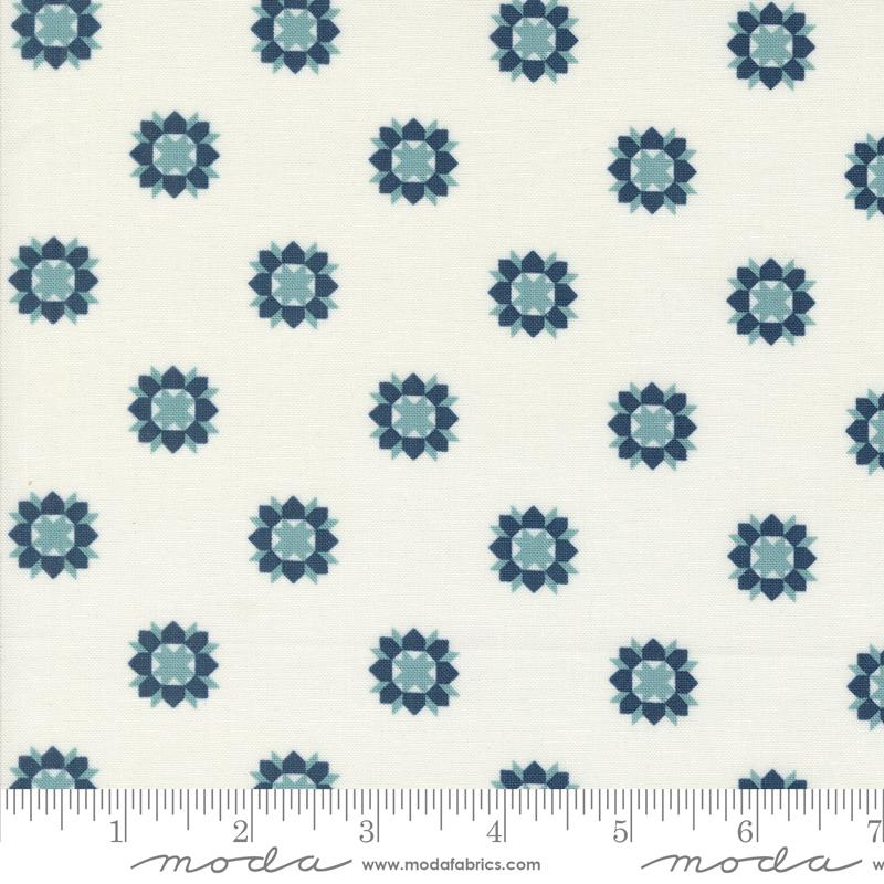 Rosemary Cottage Cream Sky - Quilt Fabric
