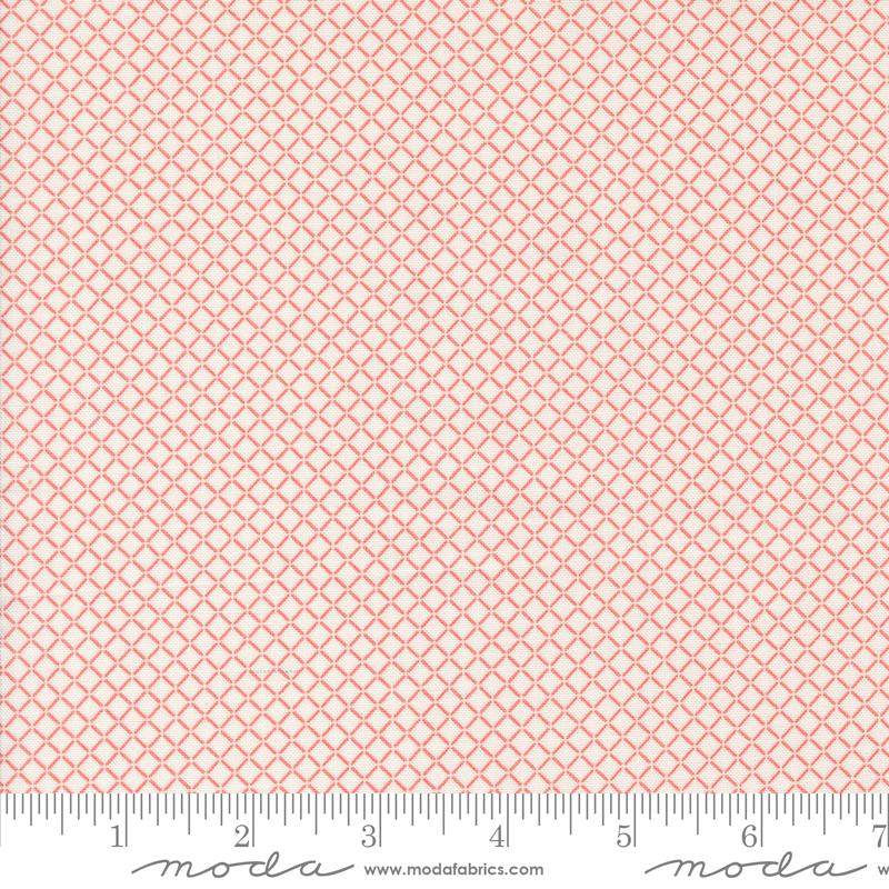 Rosemary Cottage Cream Strawberry - Quilt Fabric