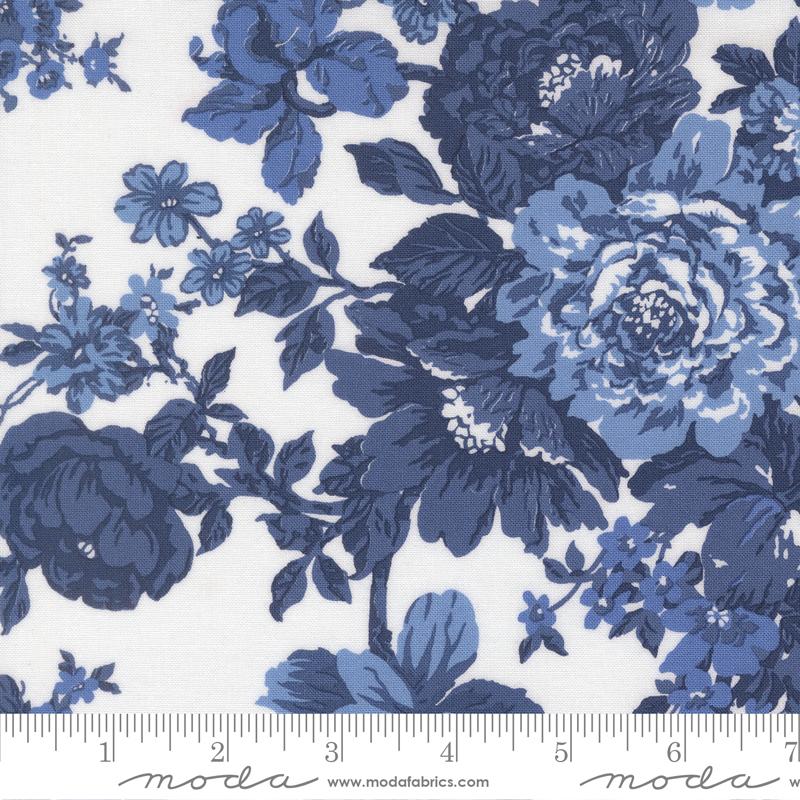 Blueprint Flower White Navy - Quilt Fabric