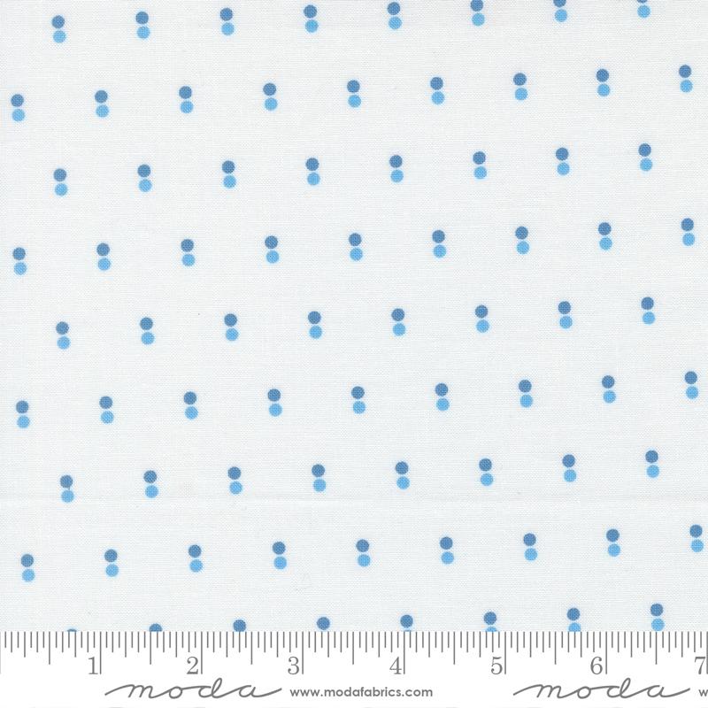 Blueprint Dots White Harbor - Quilt Fabric