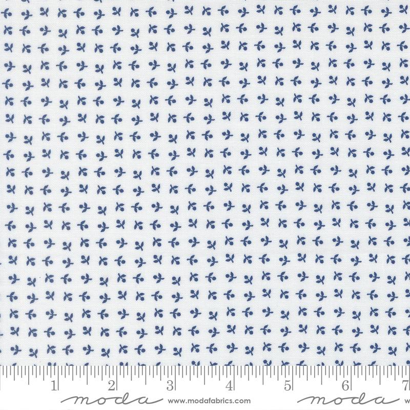 Blueprint Somerset White Navy - Quilt Fabric