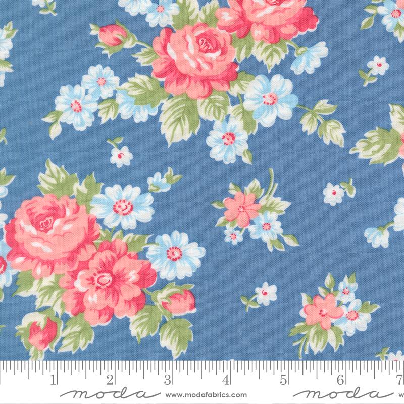 A Cat Named Stitch Flowers Blue - Quilt Fabric