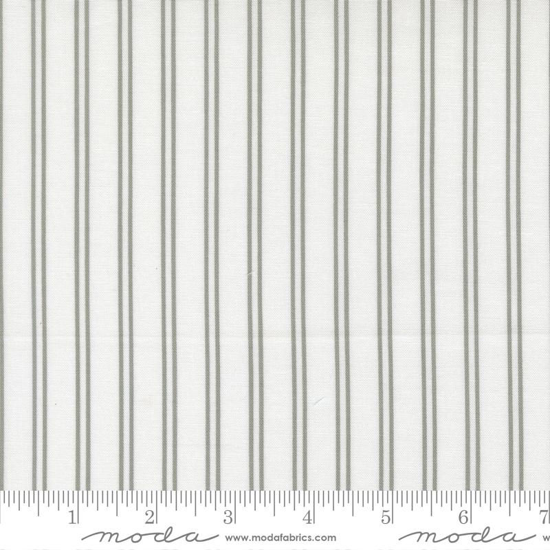 A Cat Named Stitch Stripe Cream Grey - Quilt Fabric