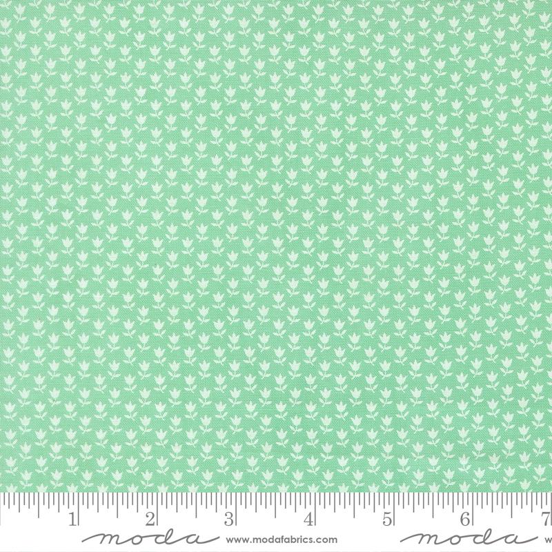 A Cat Named Stitch Tulip Green - Quilt Fabric