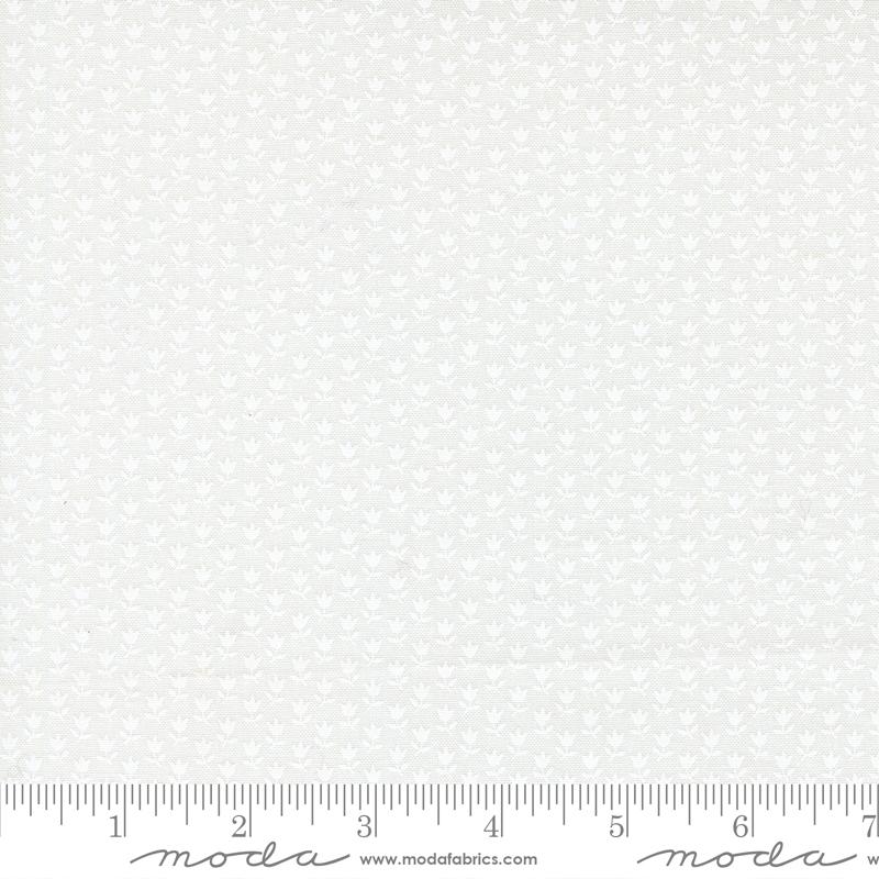 A Cat Named Stitch Tulip Cream White - Quilt Fabric