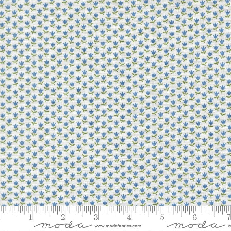 A Cat Named Stitch Tulip Cream Blue - Quilt Fabric