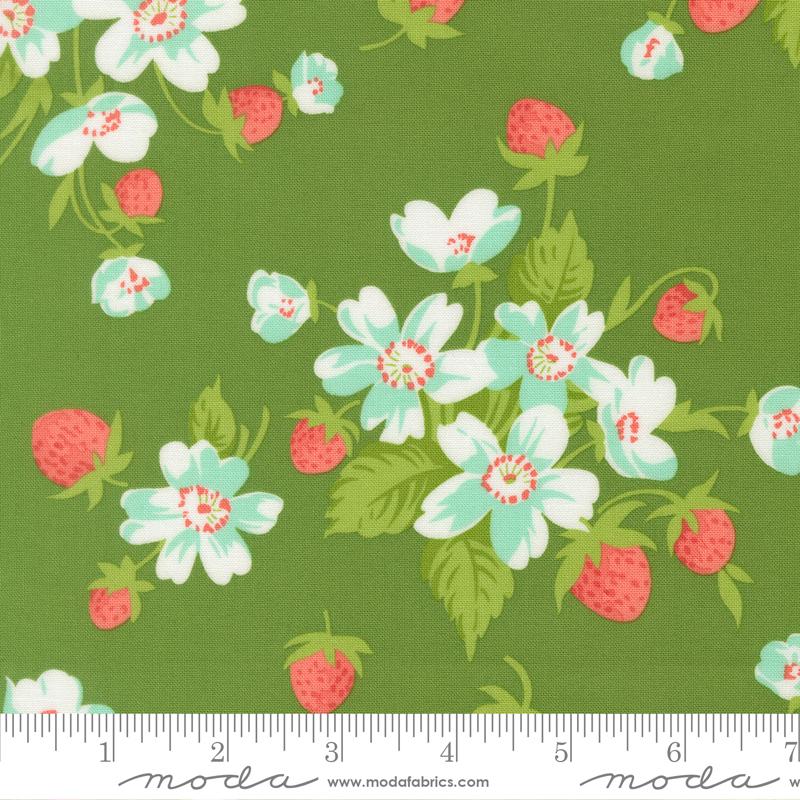 Bloomsberry Flower Green - Quilt Fabric, zoomed in. Select this picture to zoom back out.
