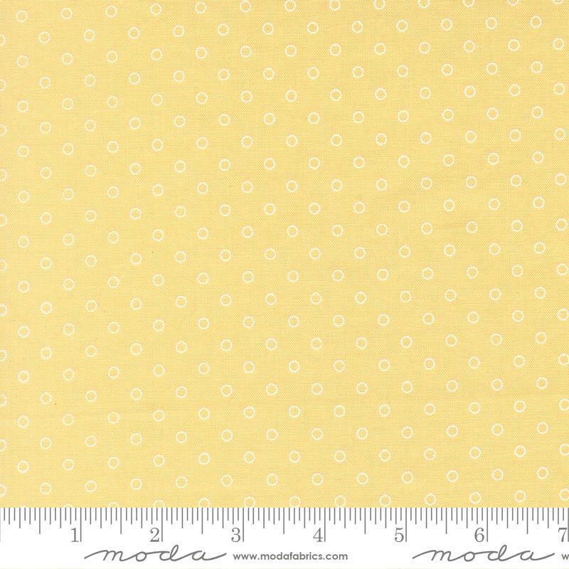Bloomsberry Dots Buttermilk - Quilt Fabric, zoomed in. Select this picture to zoom back out.