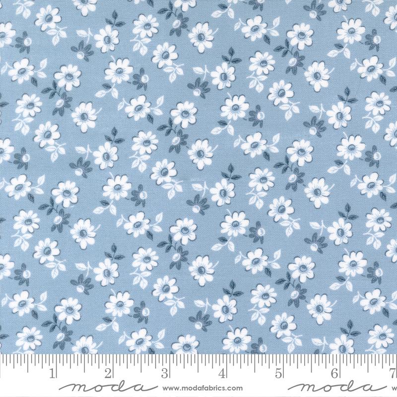 Stars And Stripes Blooms Light Blue - Quilt Fabric, zoomed in. Select this picture to zoom back out.