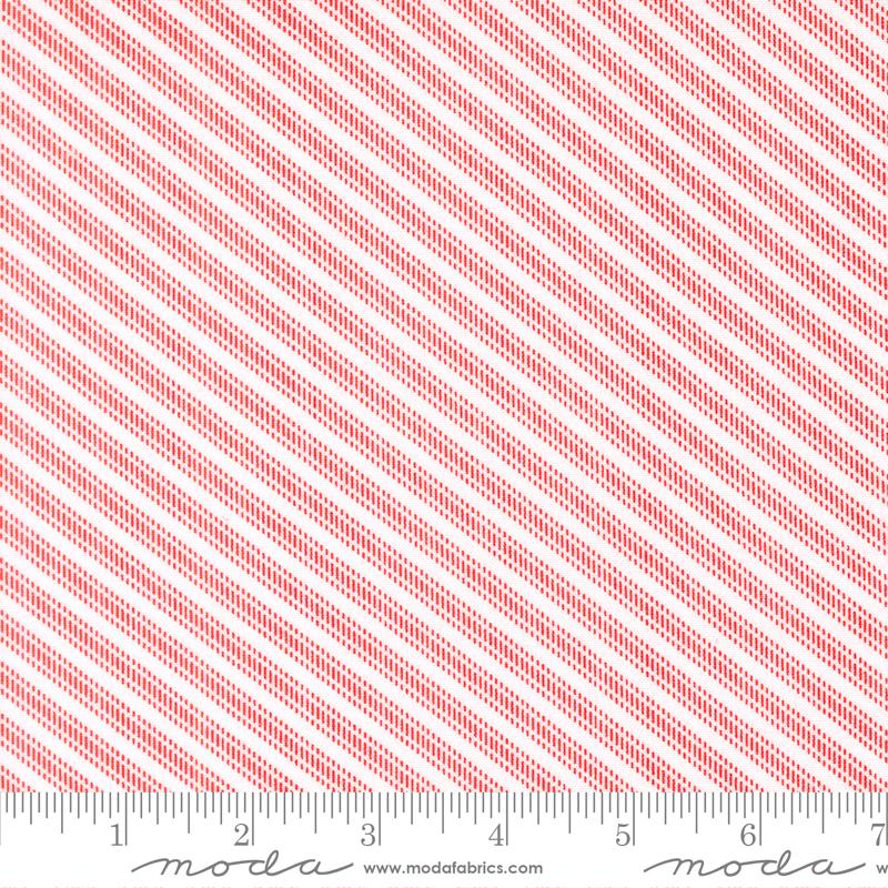 Stars And Stripes Lined White Red - Quilt Fabric, zoomed in. Select this picture to zoom back out.