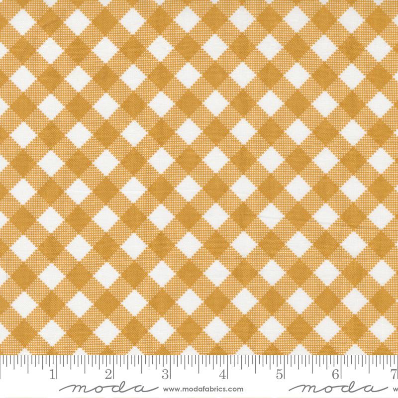 Timber Picnic Honey - Quilt Fabric