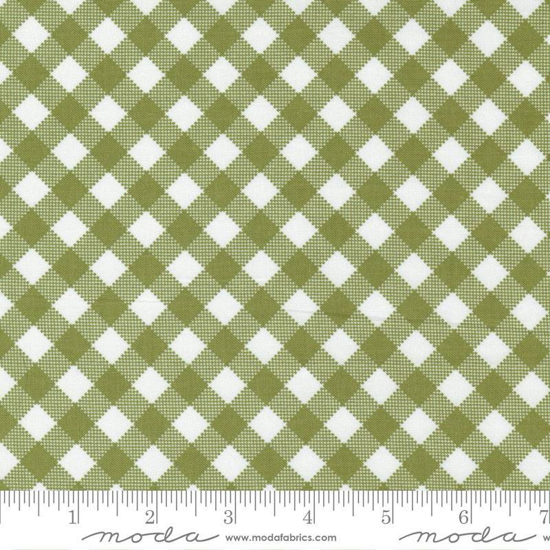 Timber Picnic Pine - Quilt Fabric