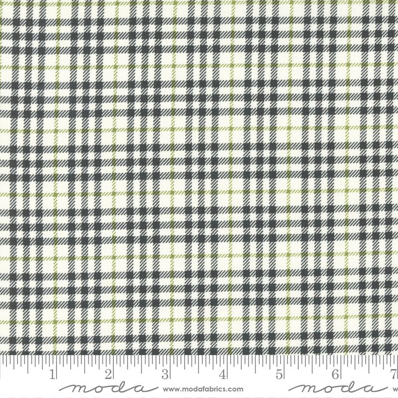 Main Street Vanilla Black - Quilt Fabric
