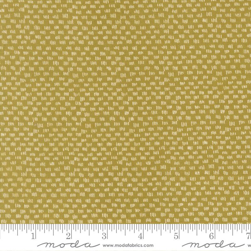 Lucky In The Grass Grass - Quilt Fabric