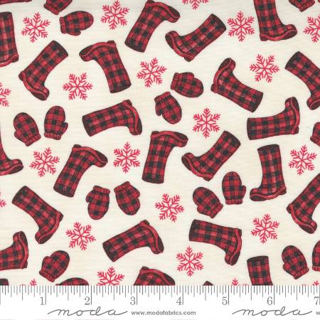 Home Sweet Holidays White - Boots And Mittens - Quilt Fabric