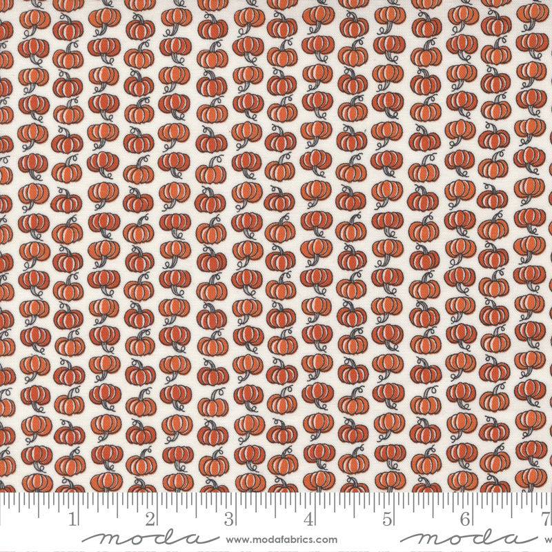 Ghostly Greetings Bone White - Pumpkin Patch - Quilt Fabric